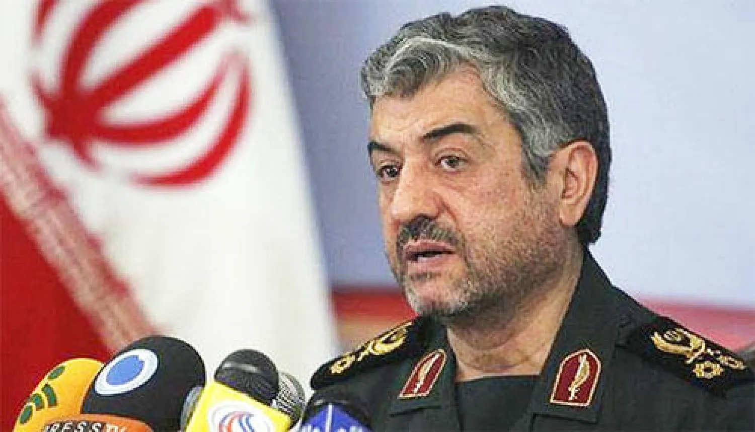 قائد سابق بالحرس الثوري الإيراني: الهجمات لم تمس مدننا الصاروخية ونستطيع إغلاق مضيق هرمز