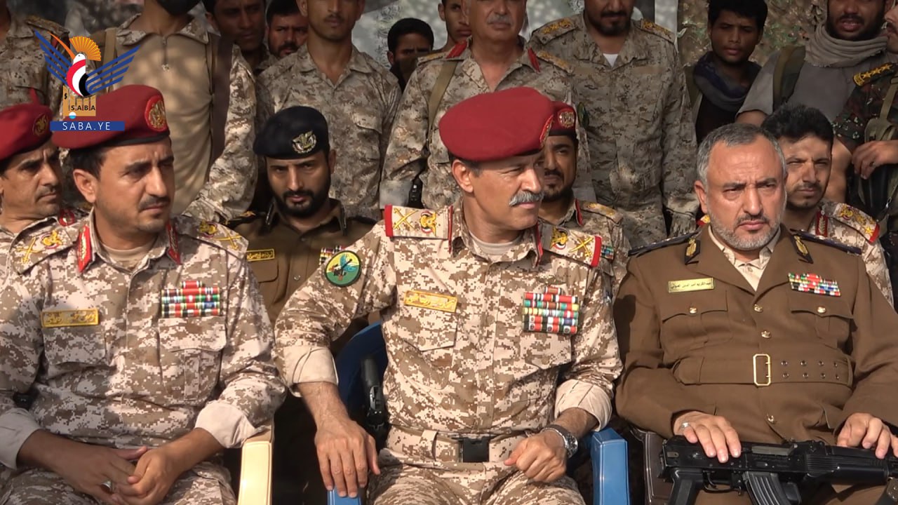 مصادر: المداني لم يُباشر عمله في رئاسة أركان قوات الحوثيين وحالة الوزير العاطفي غير مُستقرة